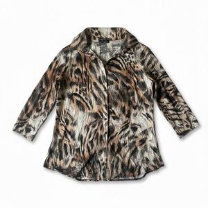 David Cline Medium NWOT Animal Print Crinkle Button Front Top